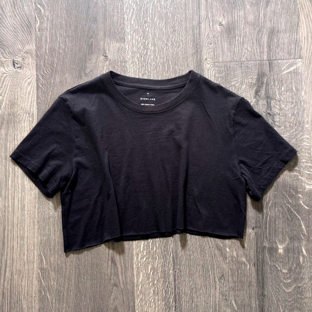 Everlane Organic Cotton Cropped Tee XS Black Raw Hem Short Sleeve Top Excellent